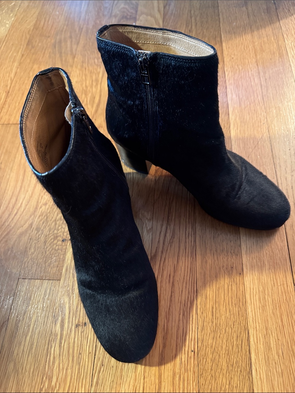 🐷 Coach Bonnie Black Calf Hair Block Heel Ankle Boots with Side Zip